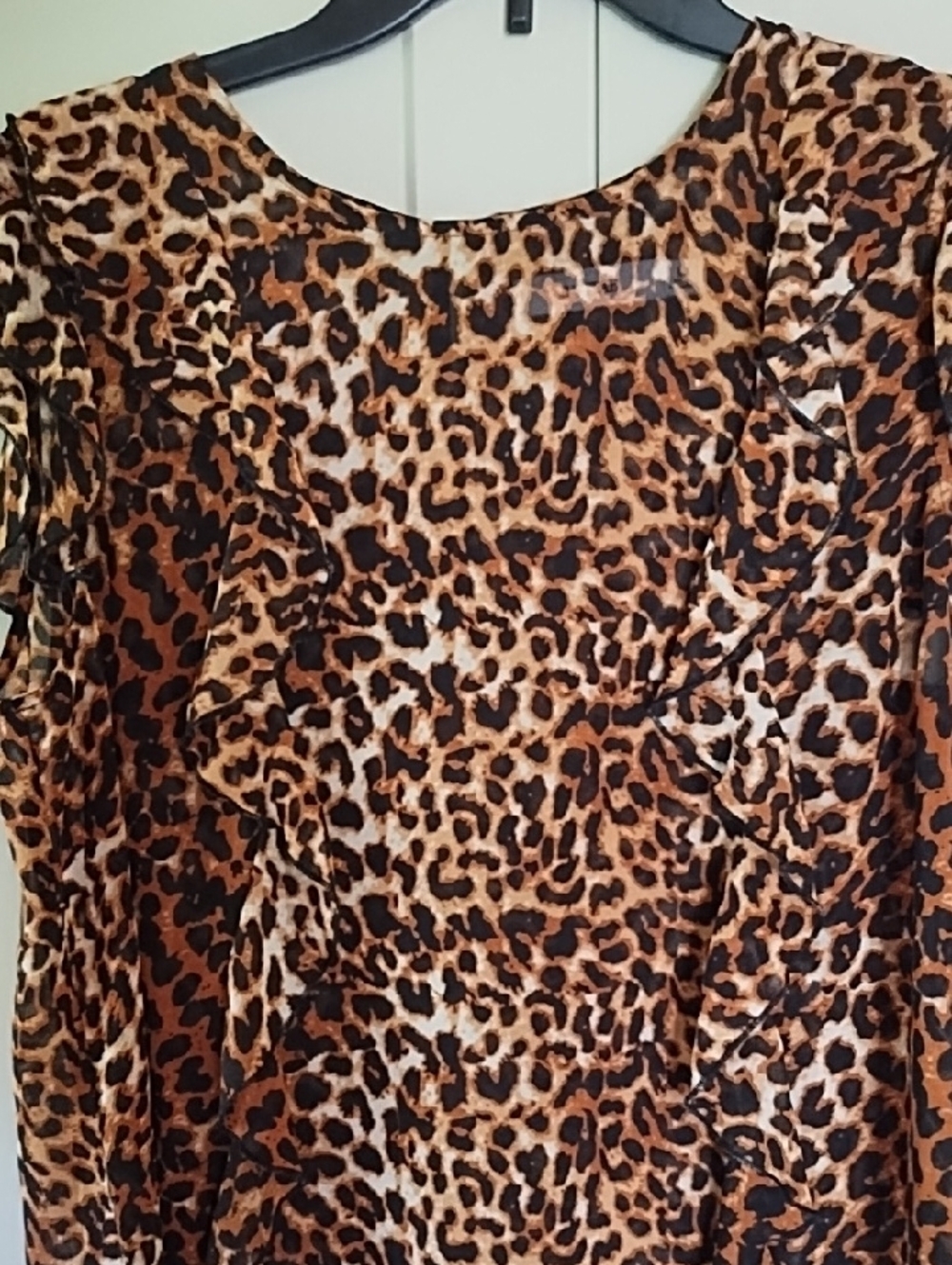 JustFab Leopard Print Top in Brown and Black - Picture 4 of 6